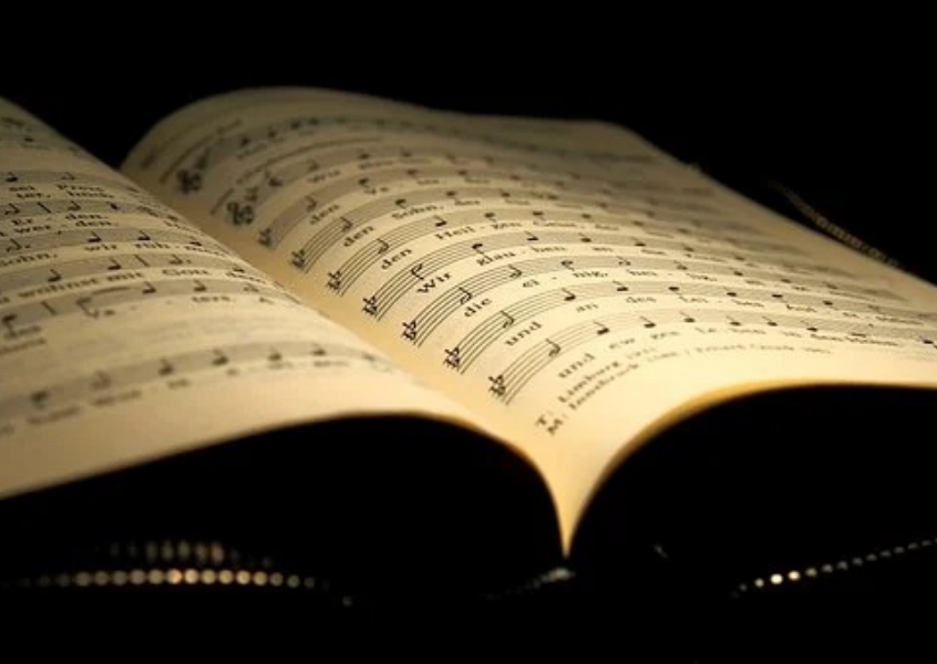 hymn-book-7639686__340@2x